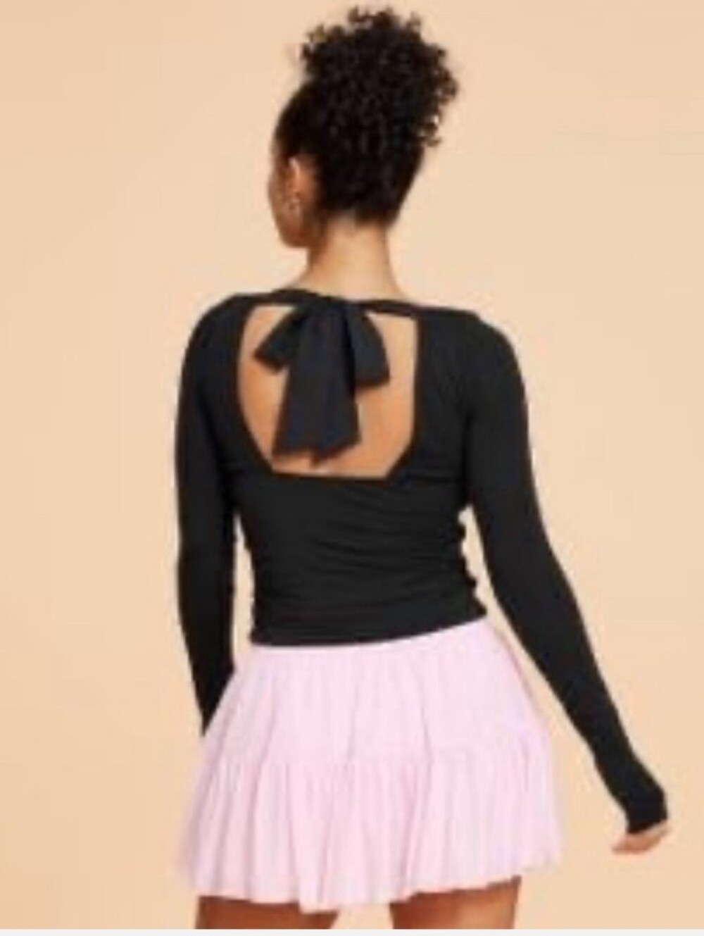 Blogilates Love Story Black Long Sleeve Bow Back Top Size Medium NWOT